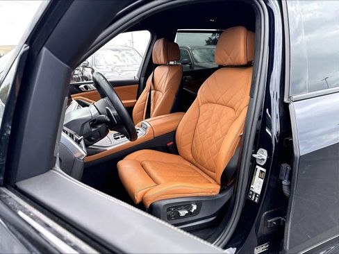 Used 2026 BMW X7 xDrive40i w/ M Sport Package AWD/4WD image 21