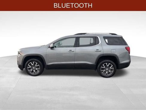 Used 2023 GMC Acadia SLE w/ Driver Convenience Package FWD image 4