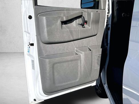 Used 2019 Chevrolet Express 3500 LT w/ LT Preferred Equipment Group image 18