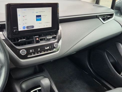 Used 2024 Toyota Corolla LE FWD image 25