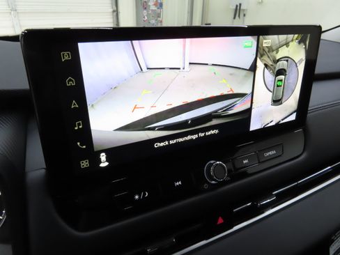 New 2025 Mitsubishi Outlander SE image 17