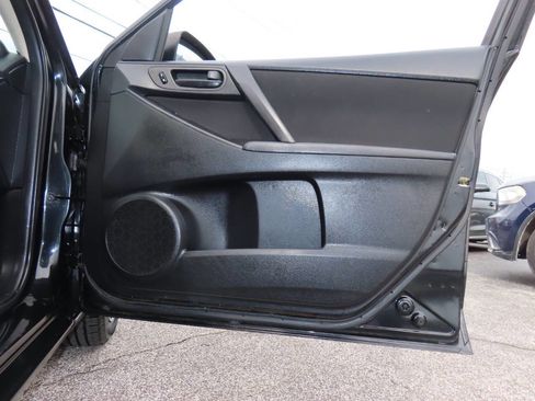 Used 2011 MAZDA MAZDA3 i Sport image 40