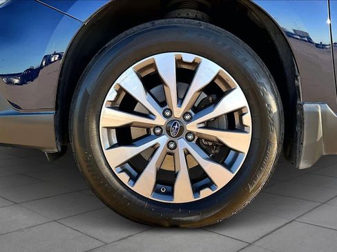 Used 2018 Subaru Outback 3.6R Touring AWD/4WD image 20