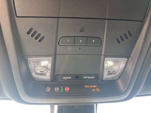 Used 2024 Chevrolet Blazer RS image 38