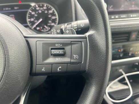 Certified 2024 Nissan Rogue S FWD image 18