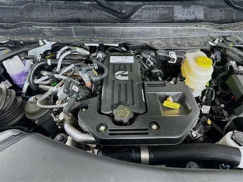 New 2026 RAM 3500 Limited w/ Towing Technology Group image 17