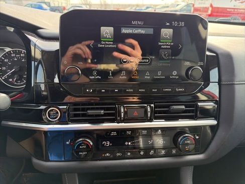 Used 2024 Nissan Pathfinder SL w/ SL Premium Package image 24