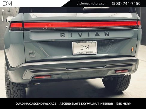 Used 2026 Rivian R1S Premium AWD/4WD image 15