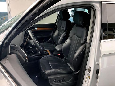 Used 2023 Audi Q5 2.0T Premium Plus w/ Premium Plus Package image 8