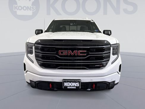 Used 2025 GMC Sierra 1500 AT4 w/ AT4 Premium Package AWD/4WD image 11