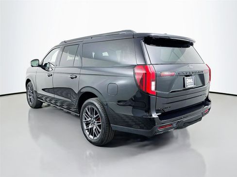 Used 2025 Ford Expedition Max Platinum w/ Stealth Performance Package AWD/4WD image 10