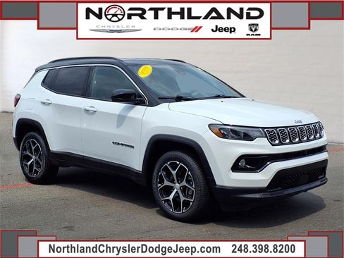 Certified 2024 Jeep Compass Limited AWD/4WD image 1