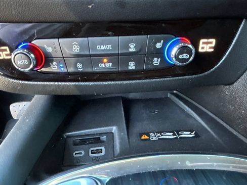 Used 2023 Buick Enclave Premium w/ Experience Buick Package AWD/4WD image 21