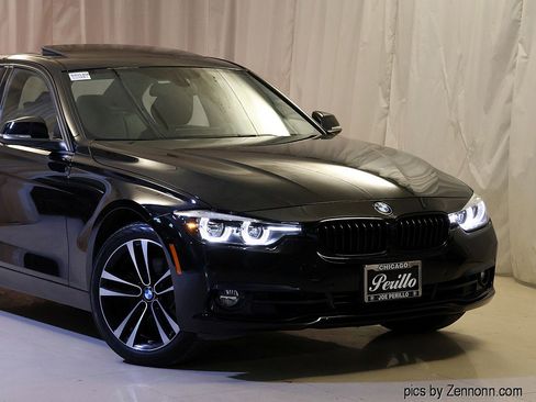 Used 2018 BMW 330i xDrive Sedan image 2