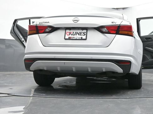 Used 2023 Nissan Altima 2.5 SV FWD image 75