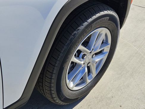 New 2026 Jeep Grand Cherokee L 2WD image 7