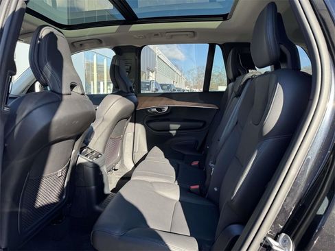 Certified 2024 Volvo XC90 T8 Plus w/ Protection Package Premier image 9