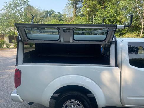 Used 2018 Nissan Frontier S RWD image 35