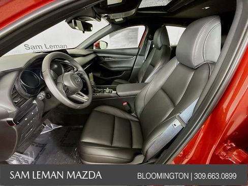 Used 2025 MAZDA MAZDA3 s image 3
