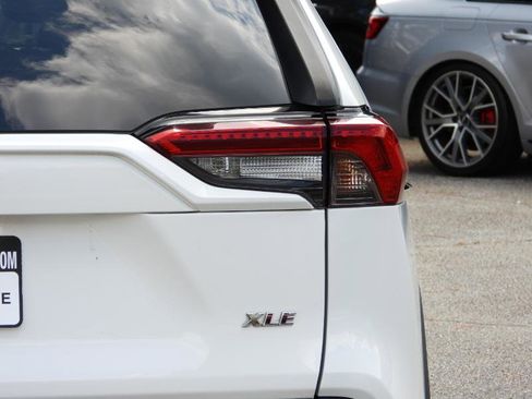 Used 2019 Toyota RAV4 XLE image 16