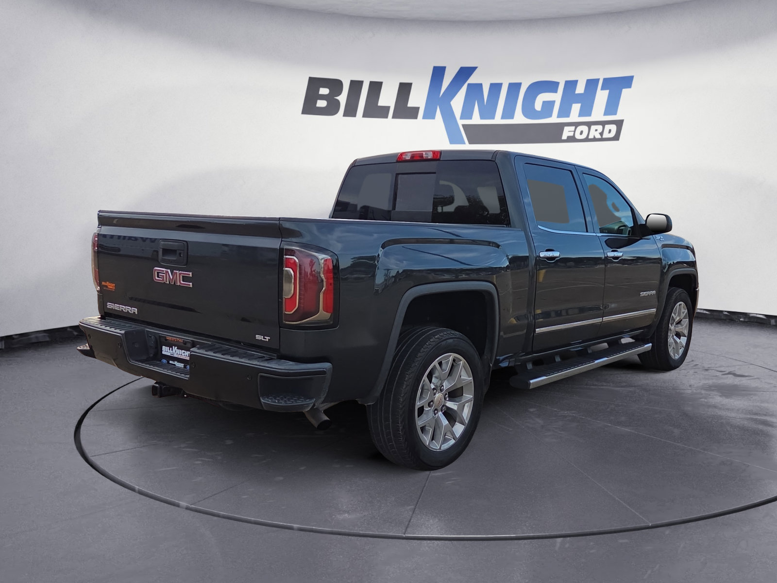 Used 2018 GMC Sierra 1500 SLT w/ SLT Premium Package AWD/4WD image 5