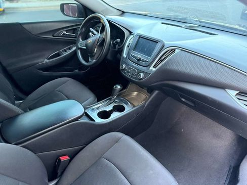 Used 2017 Chevrolet Malibu LS FWD image 18