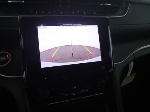 New 2025 Jeep Grand Cherokee Laredo w/ MOPAR Finishing Package image 14