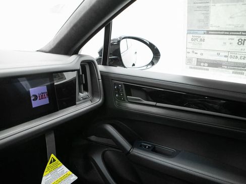 New 2026 Porsche Cayenne GTS AWD/4WD image 31