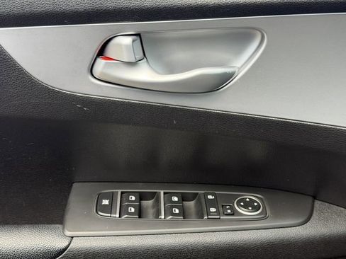 Used 2023 Kia Forte LXS FWD image 21