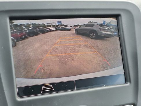 Used 2024 Chevrolet Equinox LT image 18