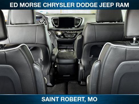 New 2026 Chrysler Pacifica Limited w/ S Appearance Package AWD/4WD image 34