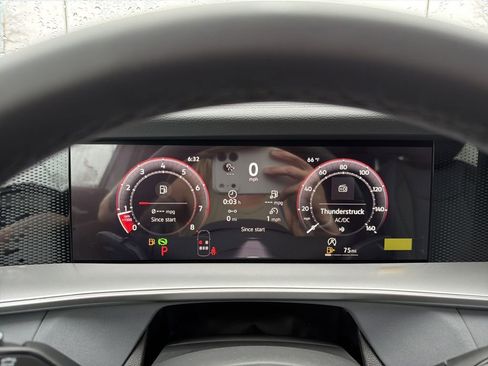New 2026 Volkswagen Tiguan SE R-Line FWD image 29