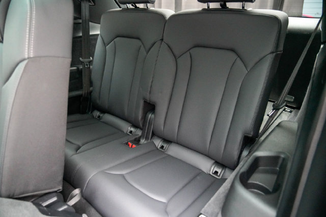Used 2025 Audi Q7 3.0T Premium Plus AWD/4WD image 17