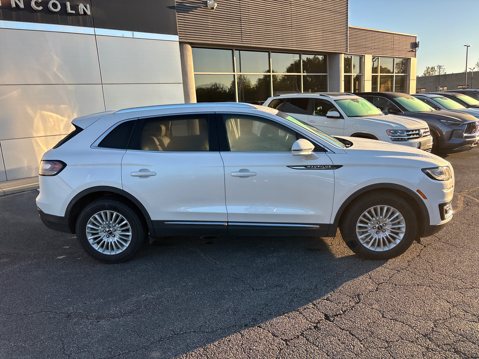 Certified 2019 Lincoln Nautilus Premier AWD/4WD image 8