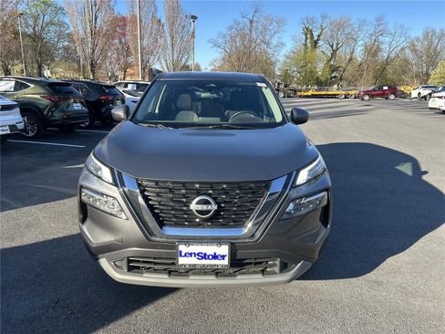Used 2023 Nissan Rogue SV image 8