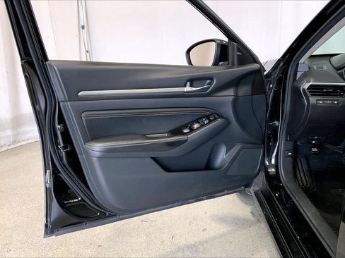 Used 2021 Nissan Altima 2.5 SV FWD image 21