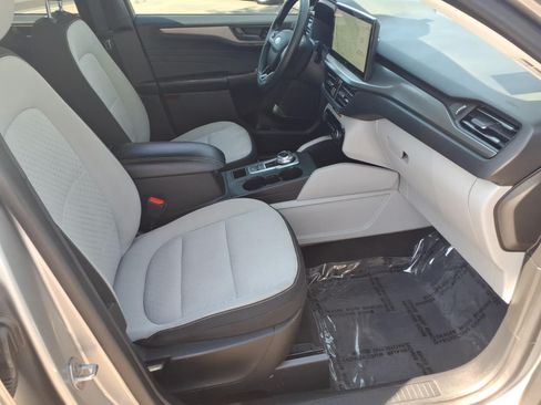 Certified 2023 Ford Escape Active w/ Tech Pack #1 FWD image 11