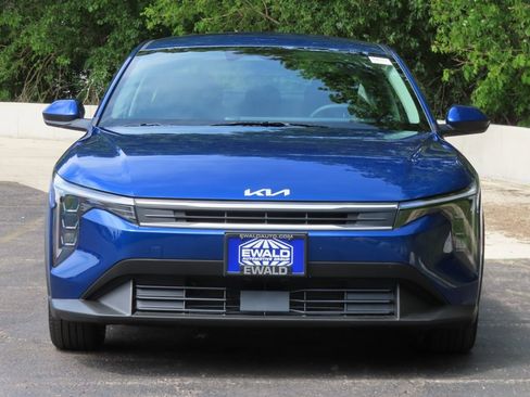 New 2025 Kia K4 LXS image 16