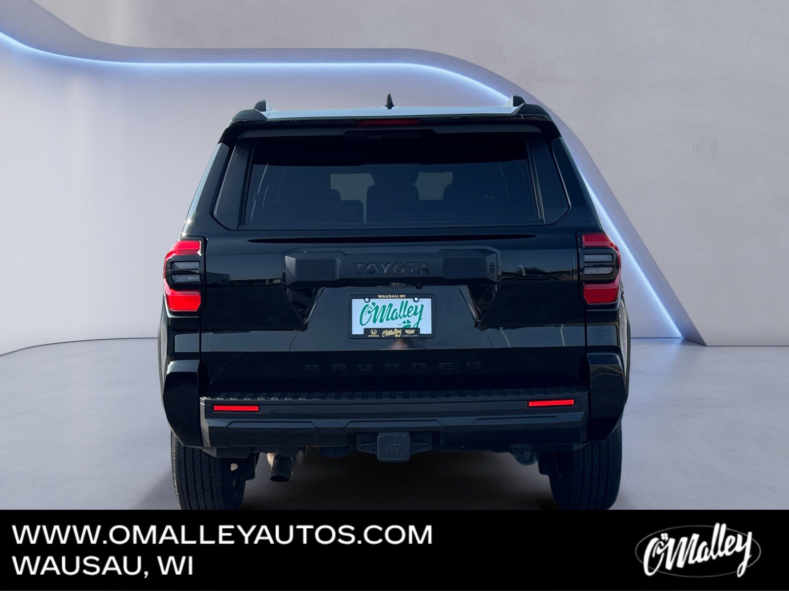 Used 2025 Toyota 4Runner SR5 AWD/4WD image 4