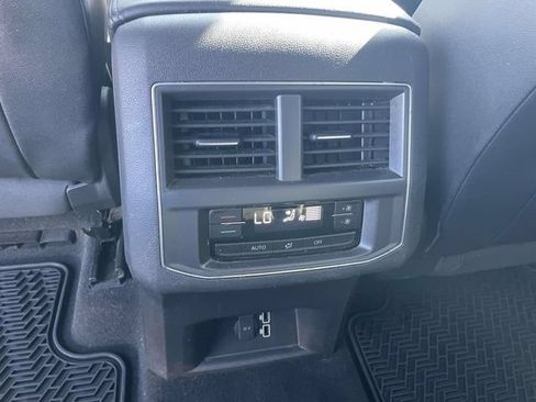 Used 2018 Volkswagen Atlas SE FWD image 14