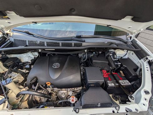 Used 2020 Toyota Sienna XLE w/ XLE Navigation Package FWD image 26