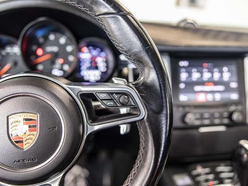 Used 2017 Porsche Macan GTS AWD/4WD image 26
