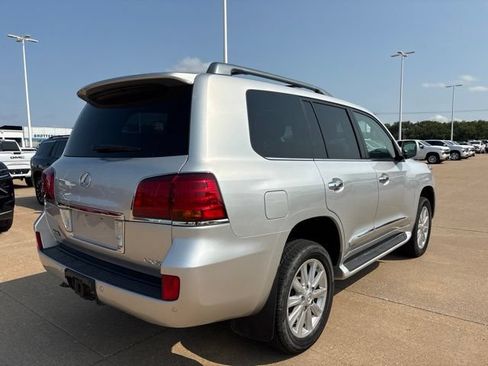 Used 2011 Lexus LX 570 4WD image 3