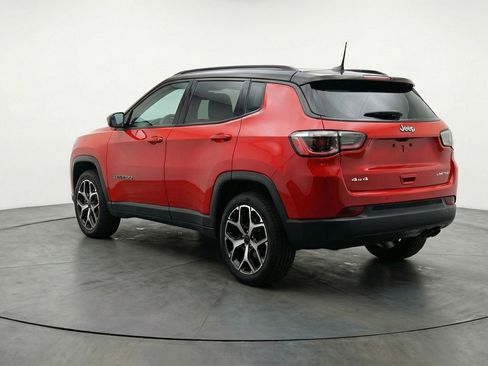 Used 2025 Jeep Compass Limited AWD/4WD image 6