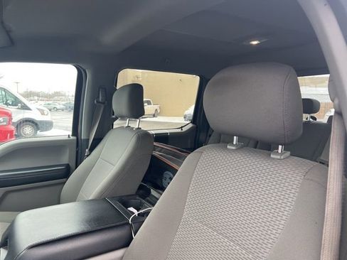 Used 2017 Ford F150 XLT w/ Equipment Group 302A Luxury image 8