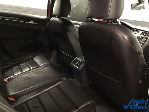 Used 2015 Volkswagen GTI SE w/ Lighting Package (SEL) image 32