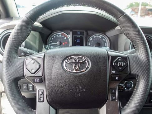 Certified 2021 Toyota Tacoma TRD Off-Road w/ Technology Package AWD/4WD image 18