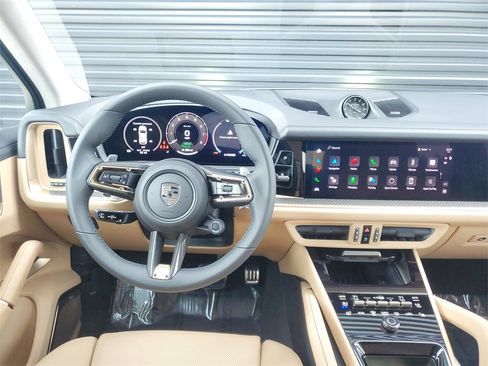 New 2025 Porsche Cayenne Turbo image 9