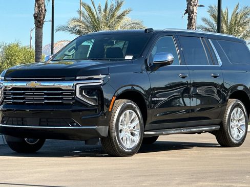 New 2026 Chevrolet Suburban Premier image 8