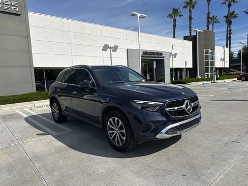 Used 2024 Mercedes-Benz GLC 300 image 2